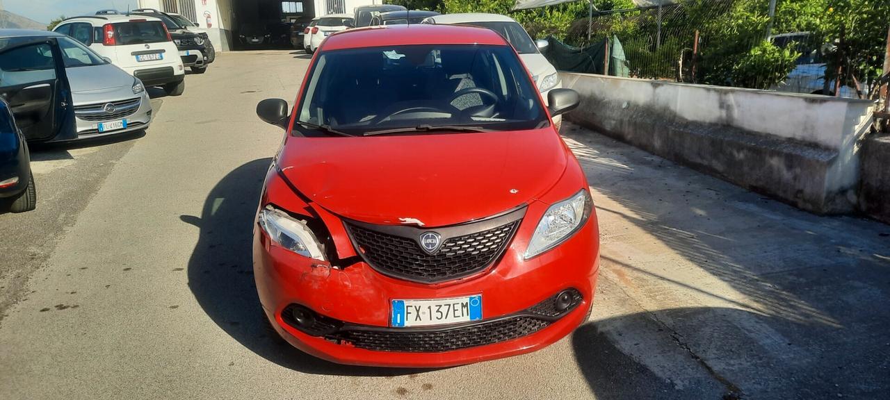 Lancia Ypsilon 1.2 69 CV 5 porte anno 2019