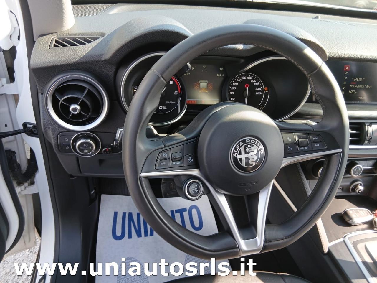 Alfa Romeo Stelvio 2.2 Turbodiesel 150 CV AT8 RWD Super