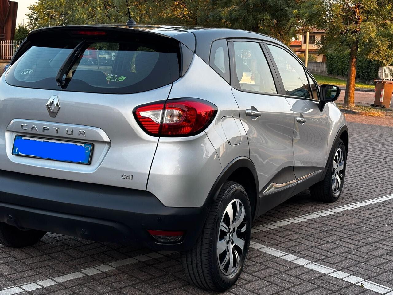 Renault Captur dCi 8V 90 CV Start&Stop Energy Life..CELL 393 690 2051 WUATSAPP