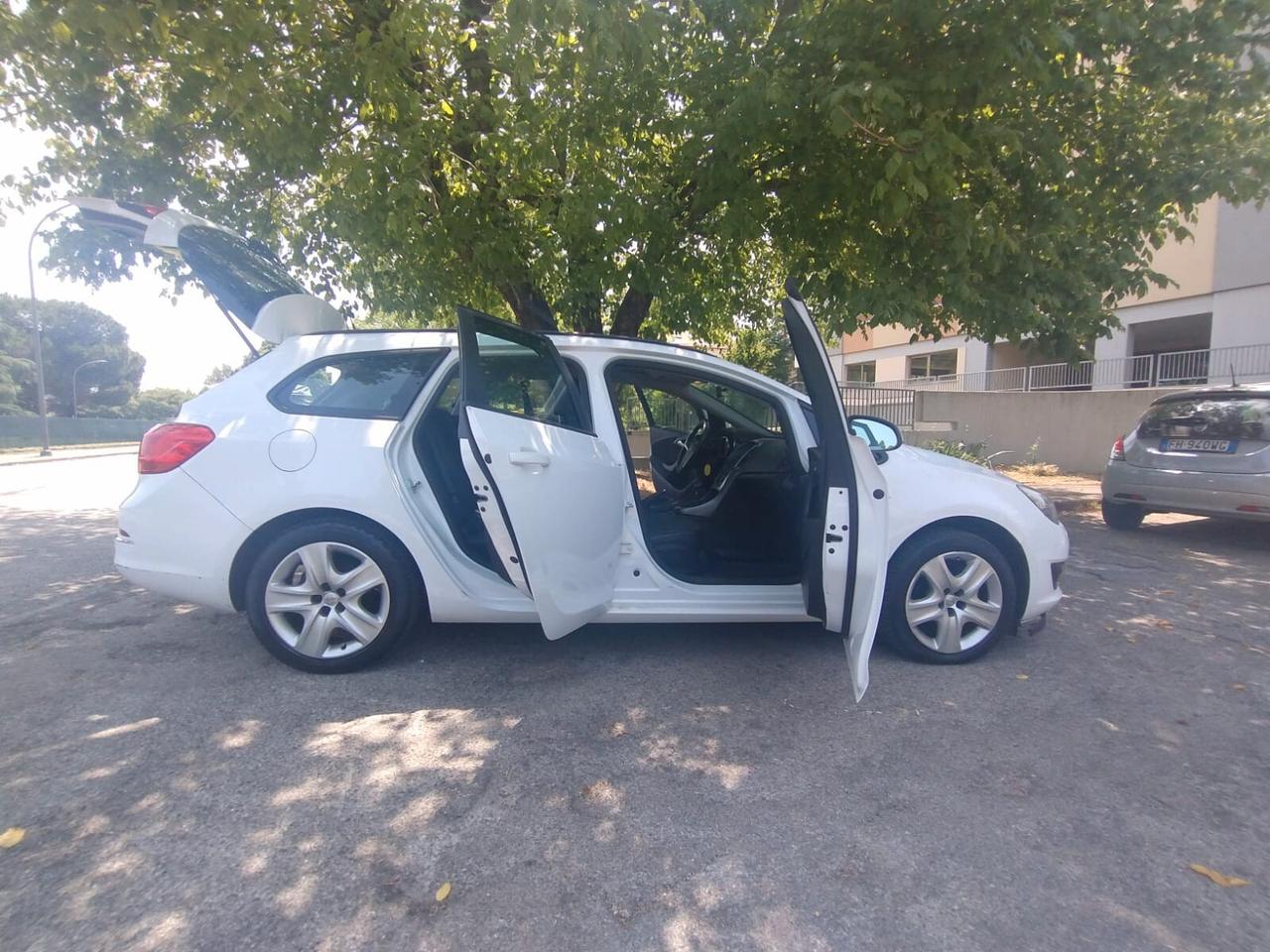 Opel Astra 1.4 Turbo 140CV Sports Tourer GPL Tech Cosmo