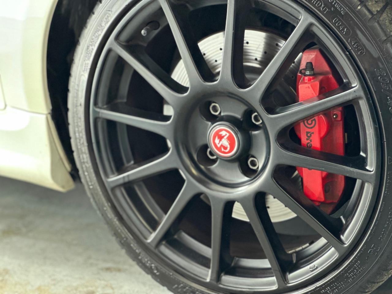 Abarth 595 1.4 Turbo T-Jet 180 CV Esseesse- Sabelt - Akrapovič - NO VINCOLO DI FINANZIAMENTO!