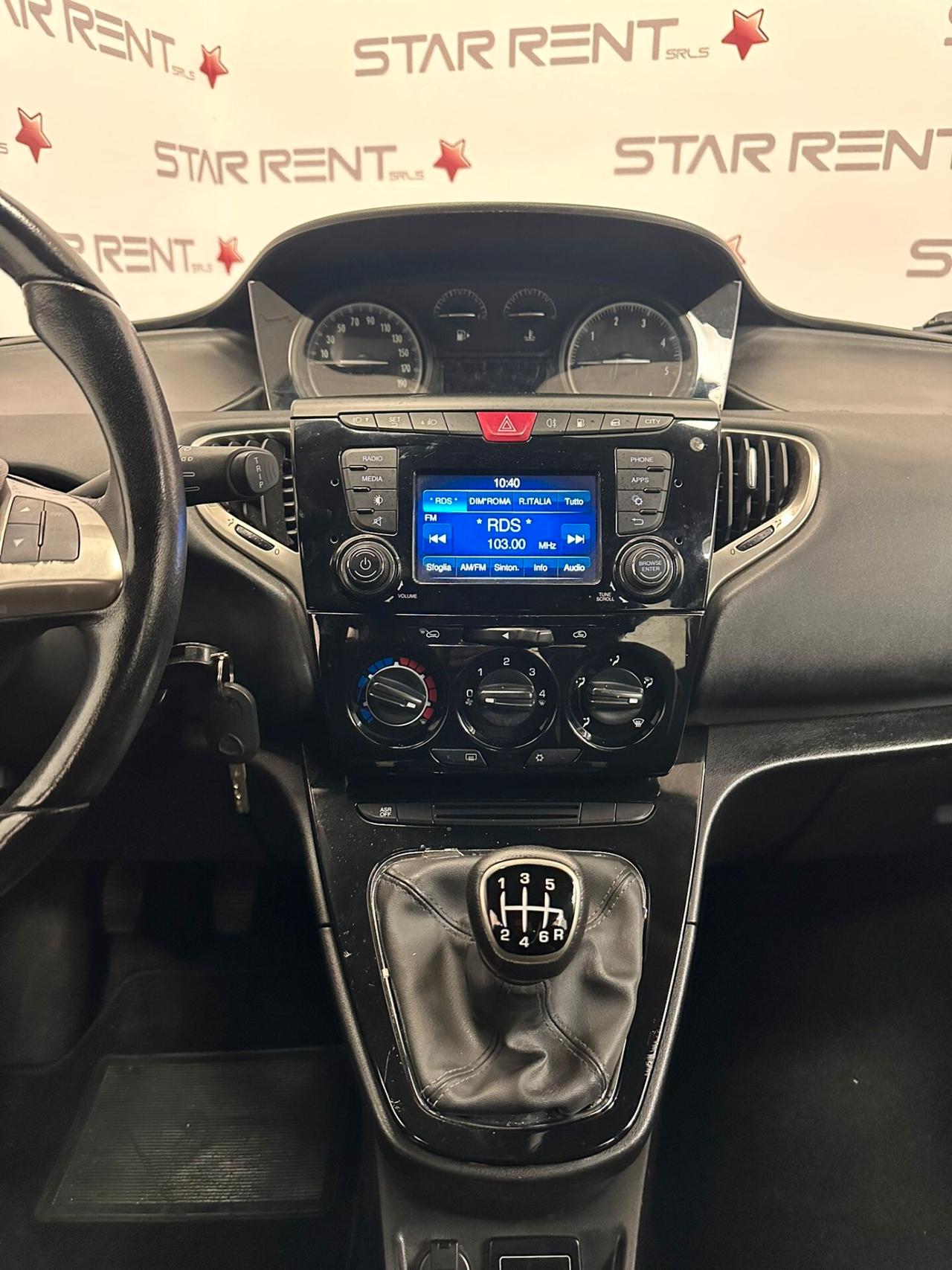 Lancia Ypsilon 1.3 MJT 16V 95 CV 5 porte S&S Silver