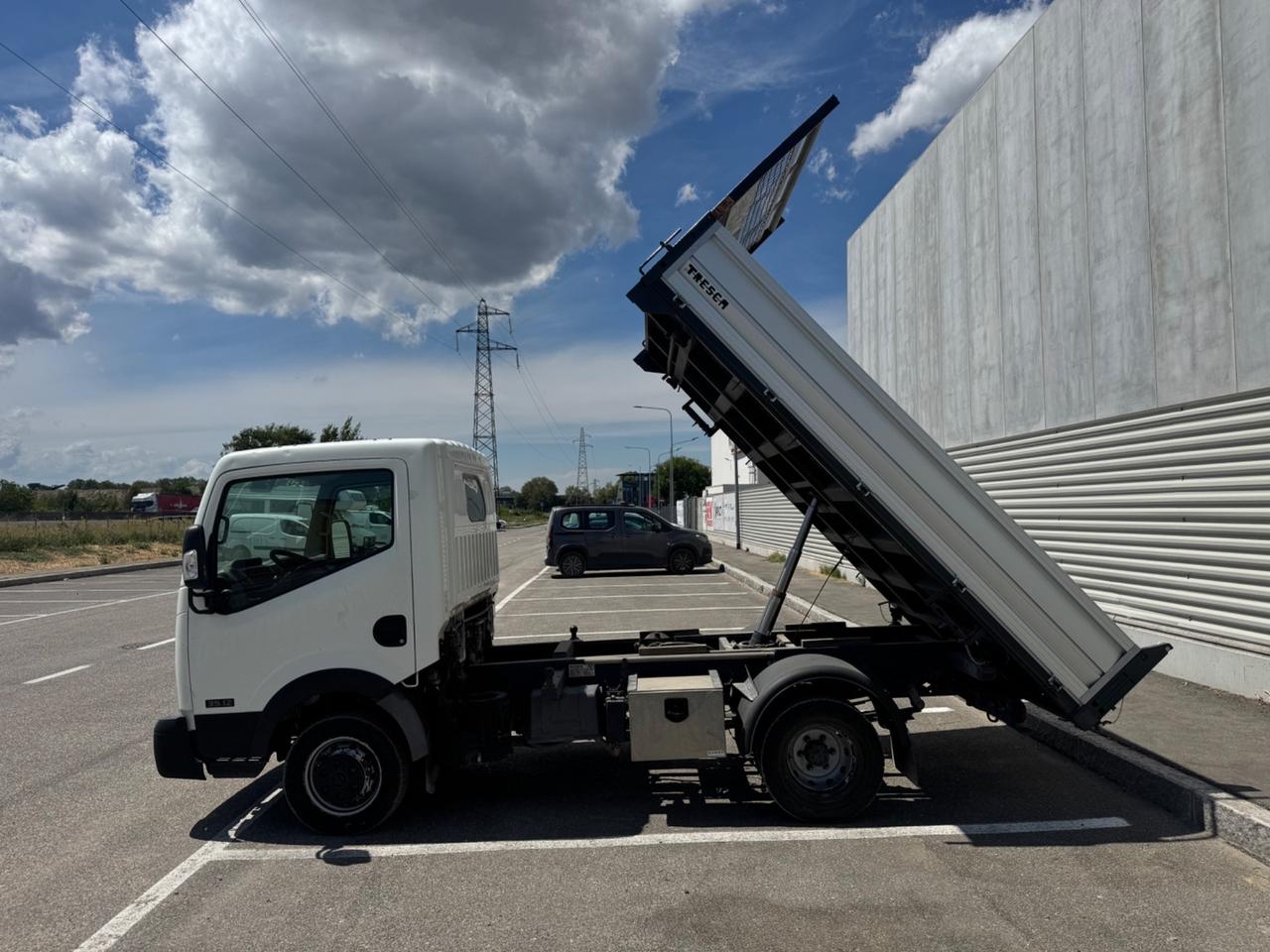 NISSAN CABSTAR NT400 RIBALTABILE TRILATERALE 2016