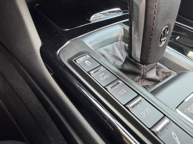 MASERATI Levante MY22 GRANSPORT+TETTO+BLACK PACK+PINZE GIALLE