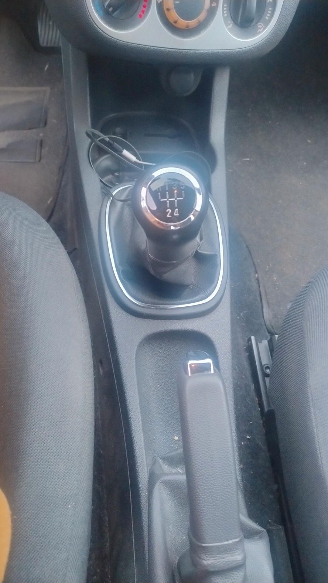 Opel Corsa 1.4 16V 5 porte Cosmo
