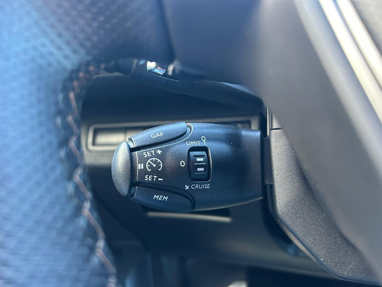 Peugeot 3008 1.5 BlueHDi EAT8 GT-LINE TETTO-2018