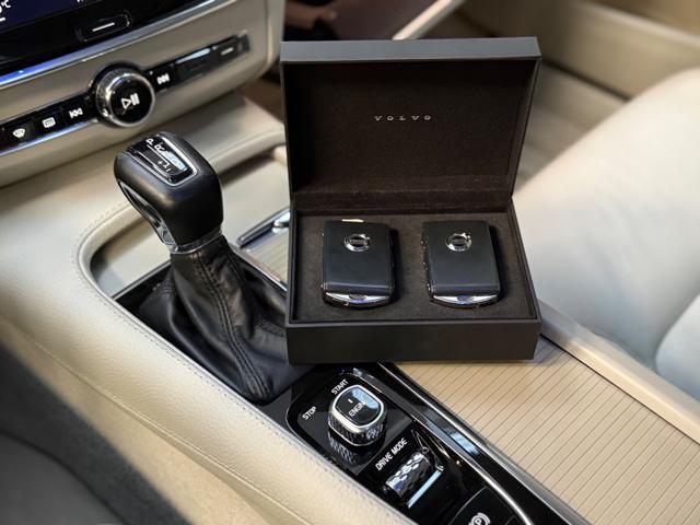 VOLVO V90 D4 Geartronic Momentum