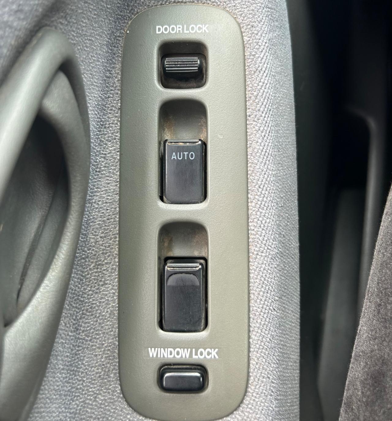 Suzuki Grand Vitara 1.6i cat 3 porte Neopatentati