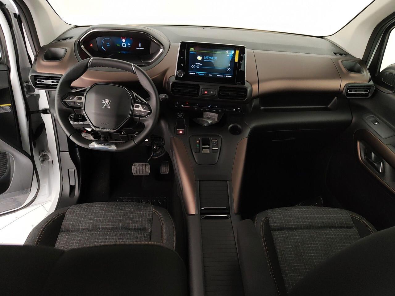 Peugeot Rifter e-Rifter motore elettrico 136 CV 50kWh GT Standard