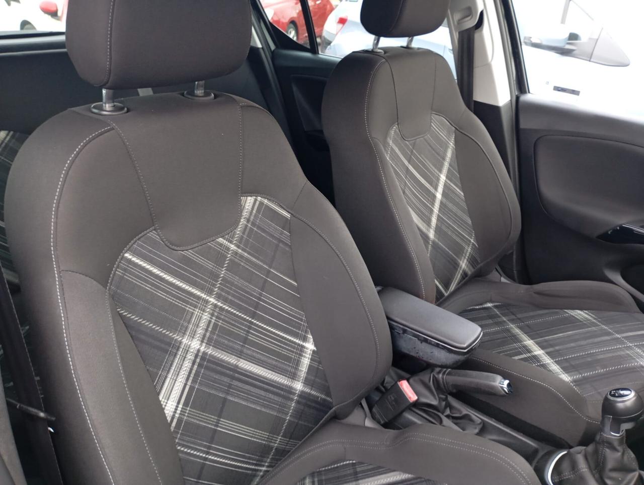 Opel Corsa 1.2 5 porte b-Color