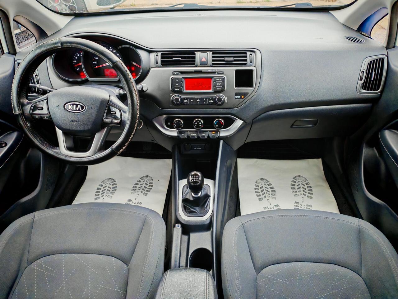 Kia Rio 1.1CRDi EX Plus Full Optional 2013