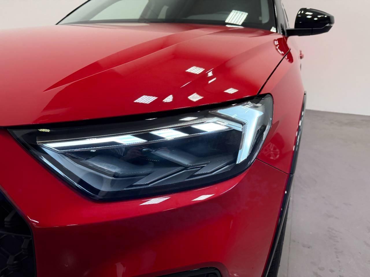 AUDI A1 ALLSTREET 30 TFSI S-TRONIC IDENTITY CONTRAST