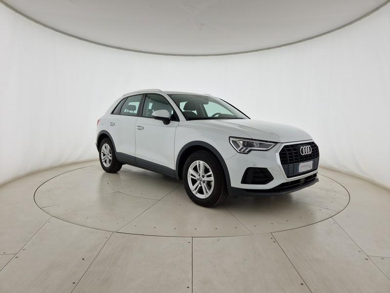 Audi Q3 35 2.0 tdi business s-tronic