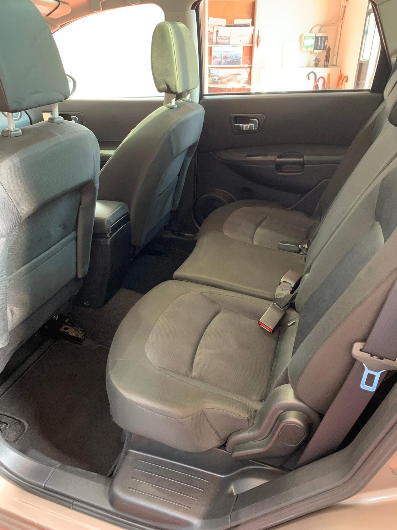 Nissan Qashqai Qashqai+2 2.0 dCi DPF Tekna 4X4 7 POSTI