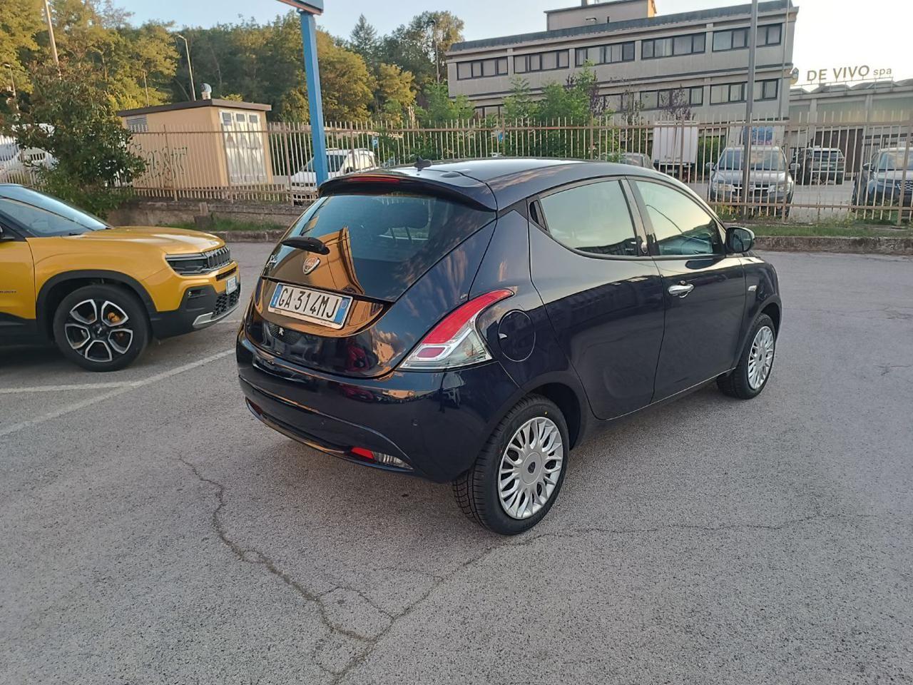 LANCIA Ypsilon 1.2 69 CV 5 porte GPL Ecochic Gold