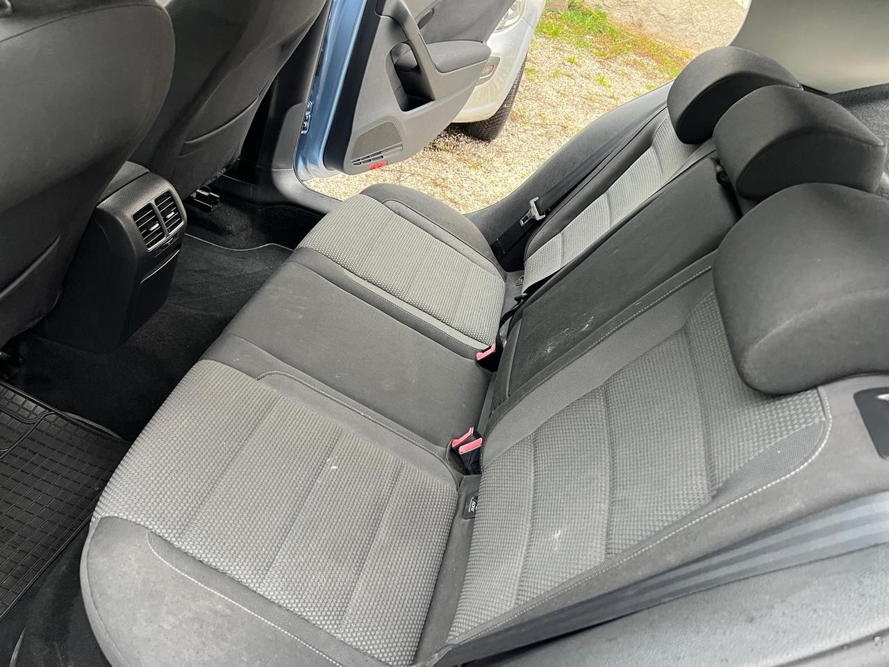 Volkswagen Golf 1.6 TDI DPF 5p. Highline