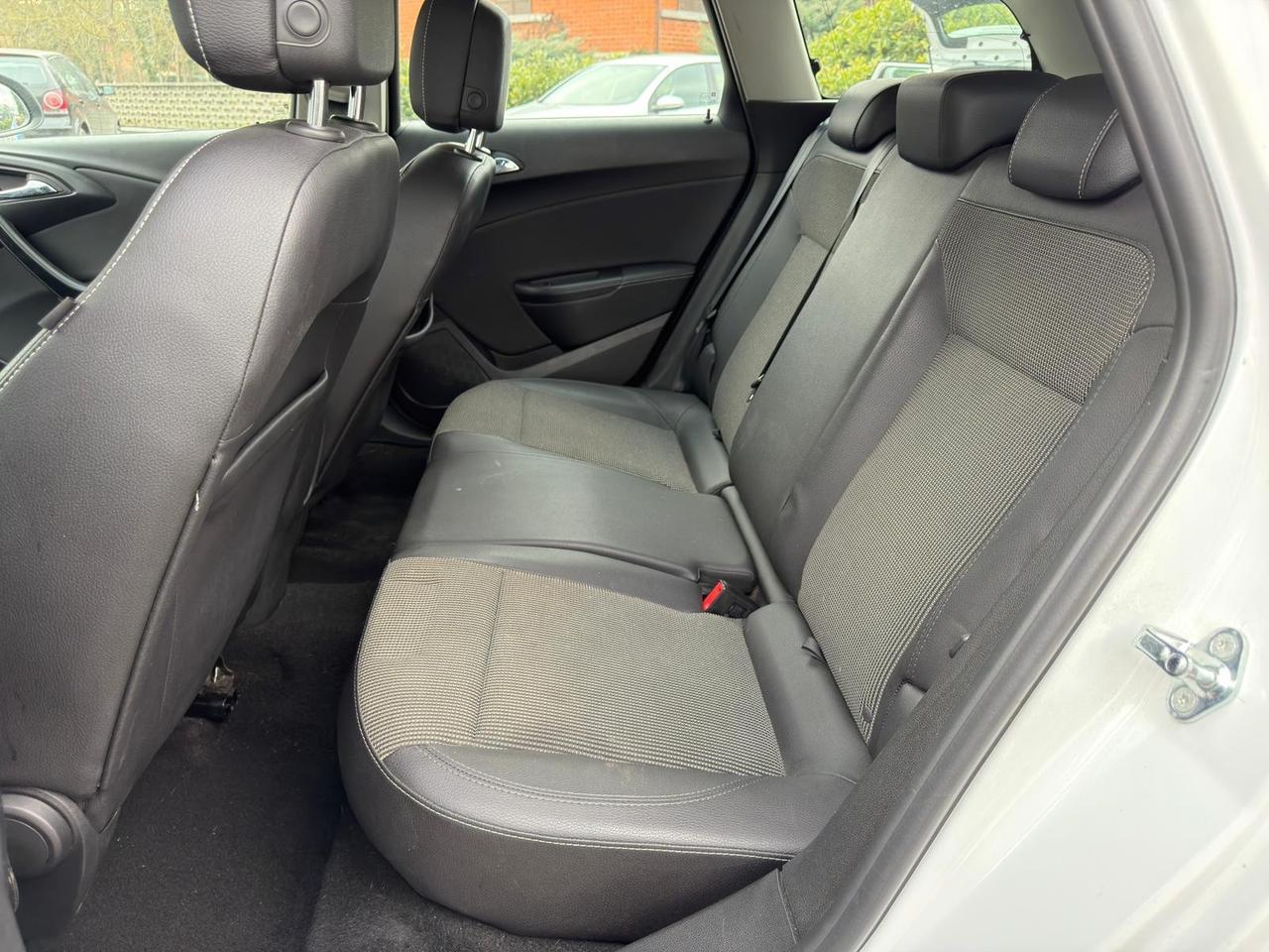 Opel Astra 1.6 CDTI EcoFLEX S&S Sports Tourer Cosmo 110cv