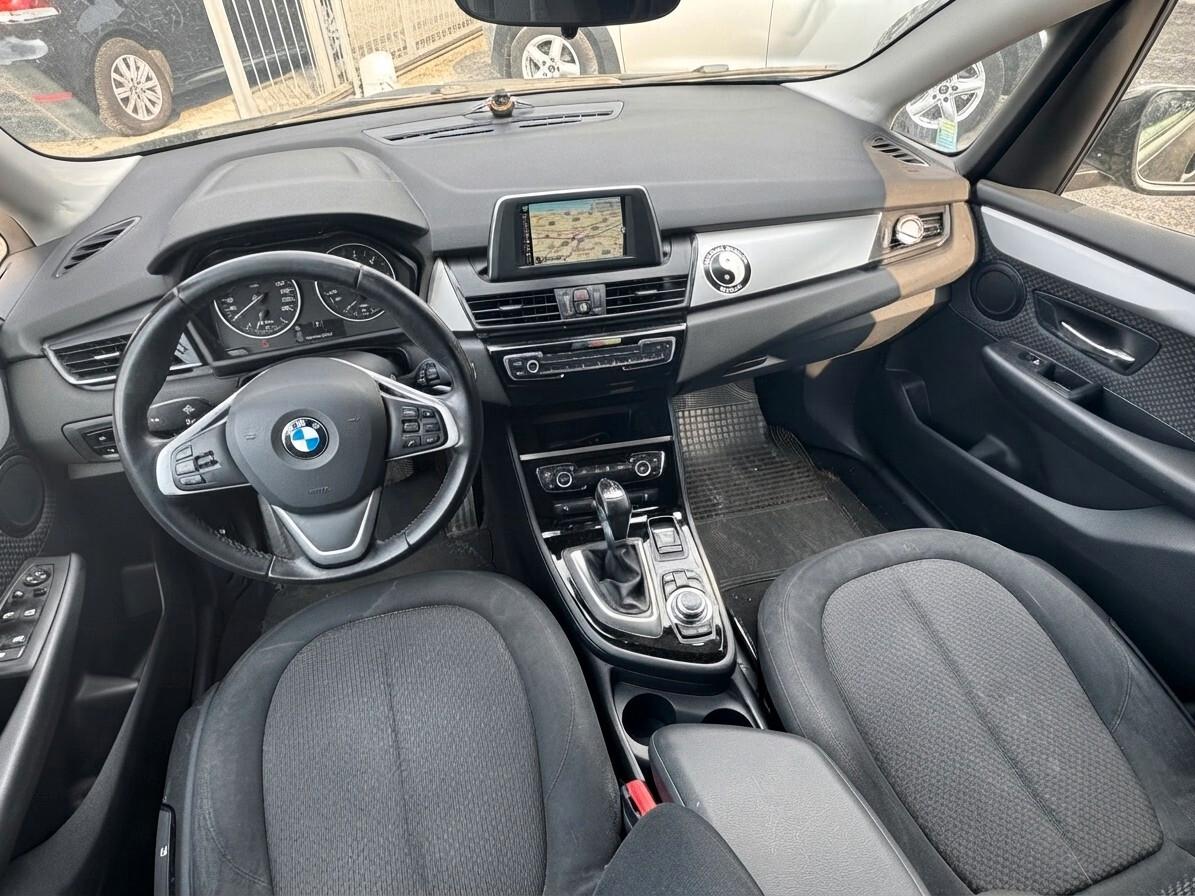 Bmw 2er Active Tourer 216d Advantage