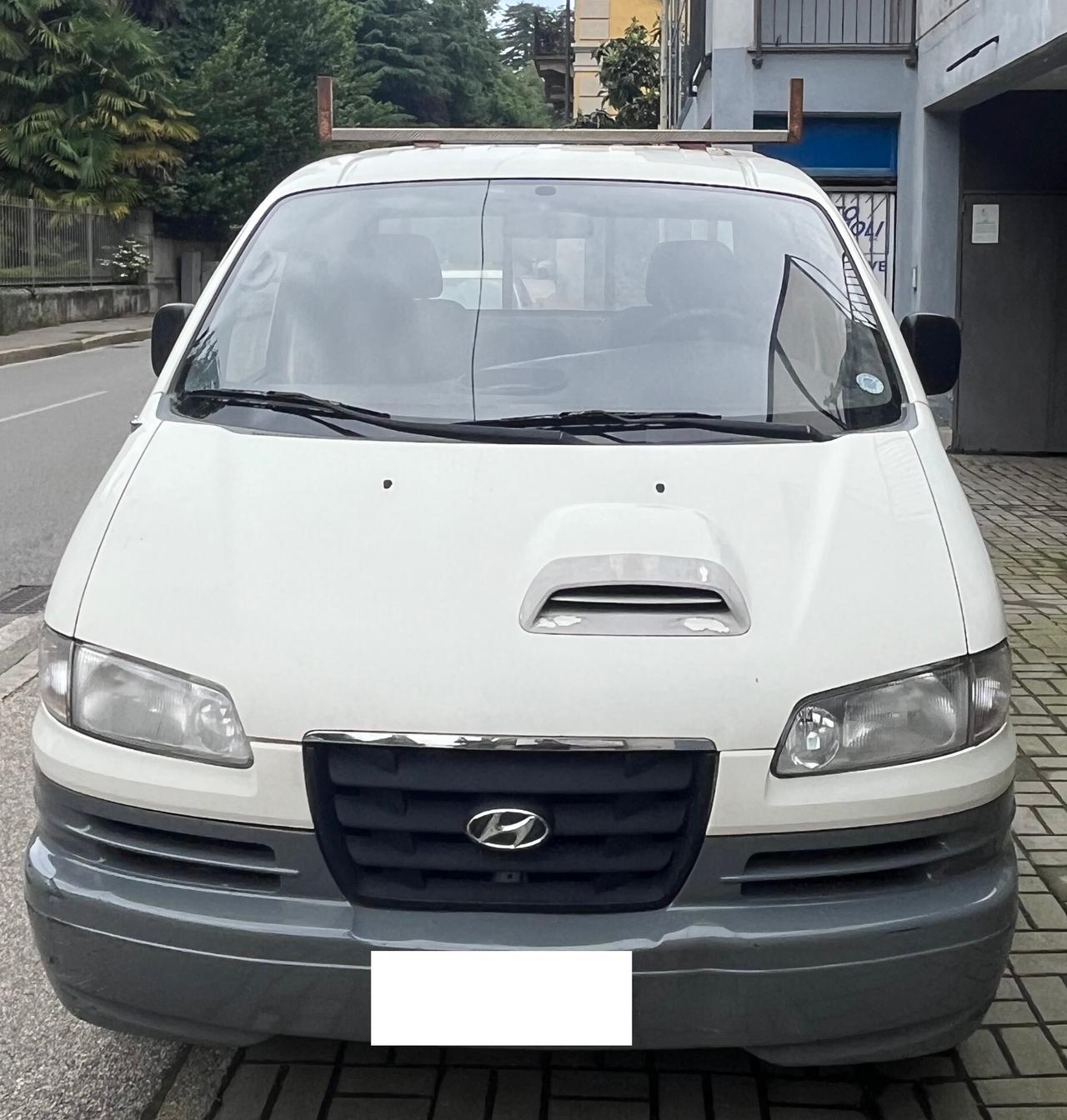 HYUNDAI H1 CASSONE FISSO AUTOCARRO 3 POSTI 2.5 TD - MOTORE COMPLETAMENTE REVISIONATO