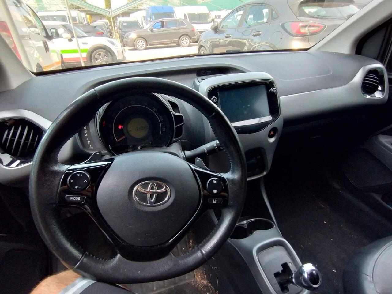 Toyota Aygo Connect 1.0 VVT-i 72 CV 5 porte x-wave MMT/ NEOPATENTATI