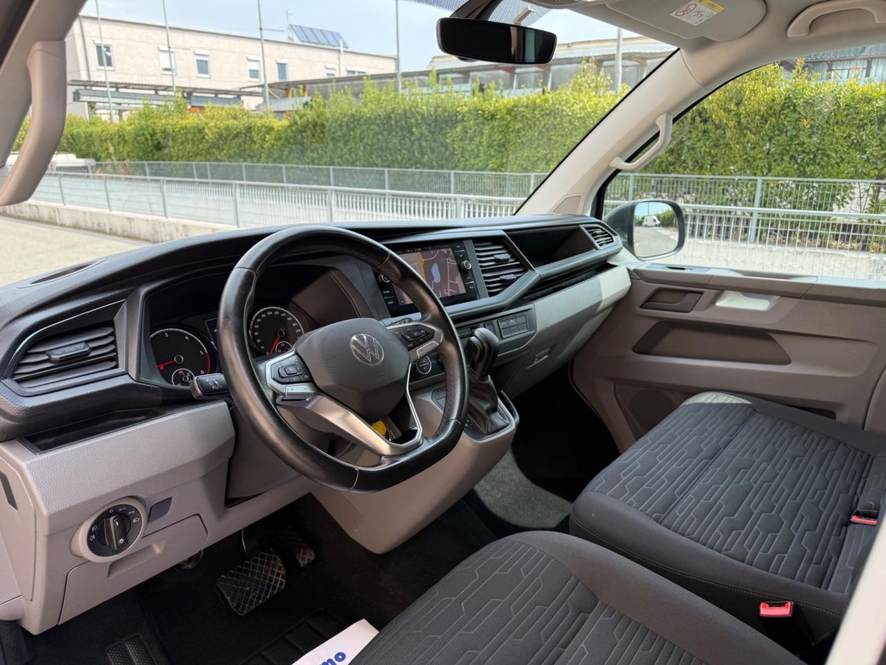Volkswagen Caravelle 2.0 TDI 150CV DSG Cruise 9Posti