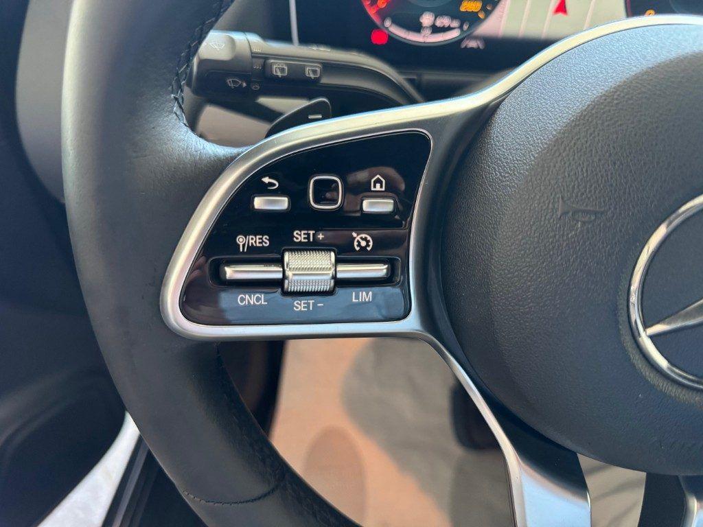 Mercedes-Benz B 180 d Automatic Sport Plus Night Pack Cockpit Full