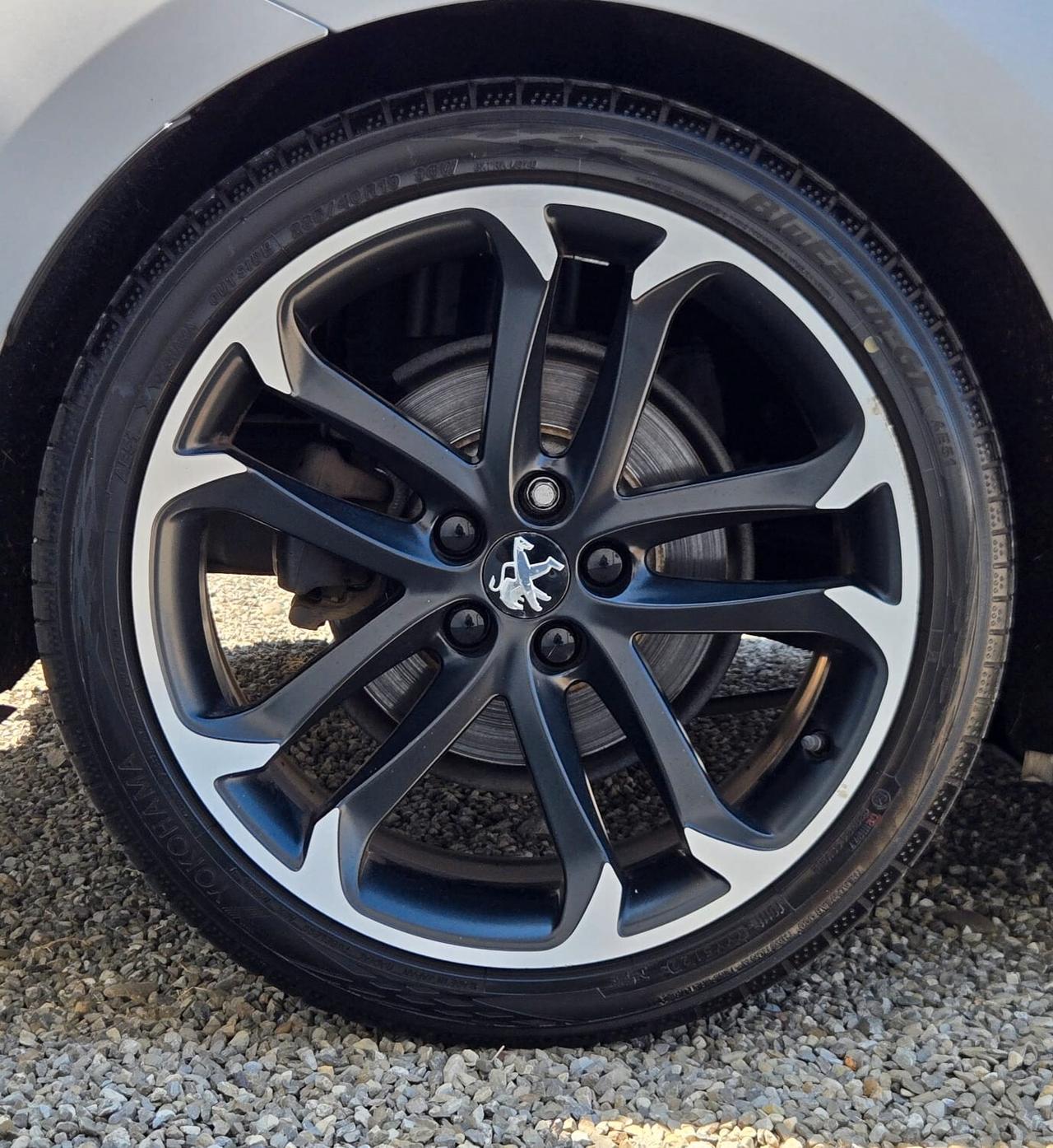 Peugeot RCZ 2.0 HDi 163CV Asphalt full optional