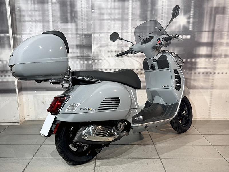 Piaggio Vespa GTS 300 SuperTech HPE Abs