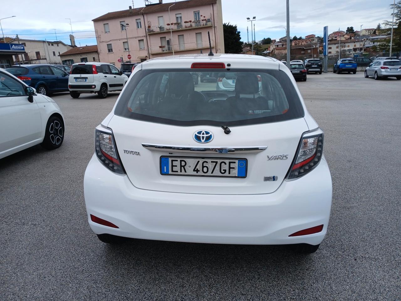 TOYOTA YARIS 1.5 HYBRID 5P LOUNGE BENZINA AUTO