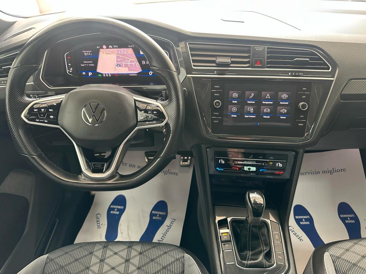 Volkswagen Tiguan 2.0 TDI 150 CV SCR DSG R-Line TETTO APRIBILE