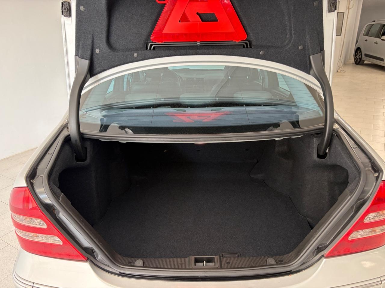 Mercedes-benz C 200 CDI cat Avantgarde Nuova !