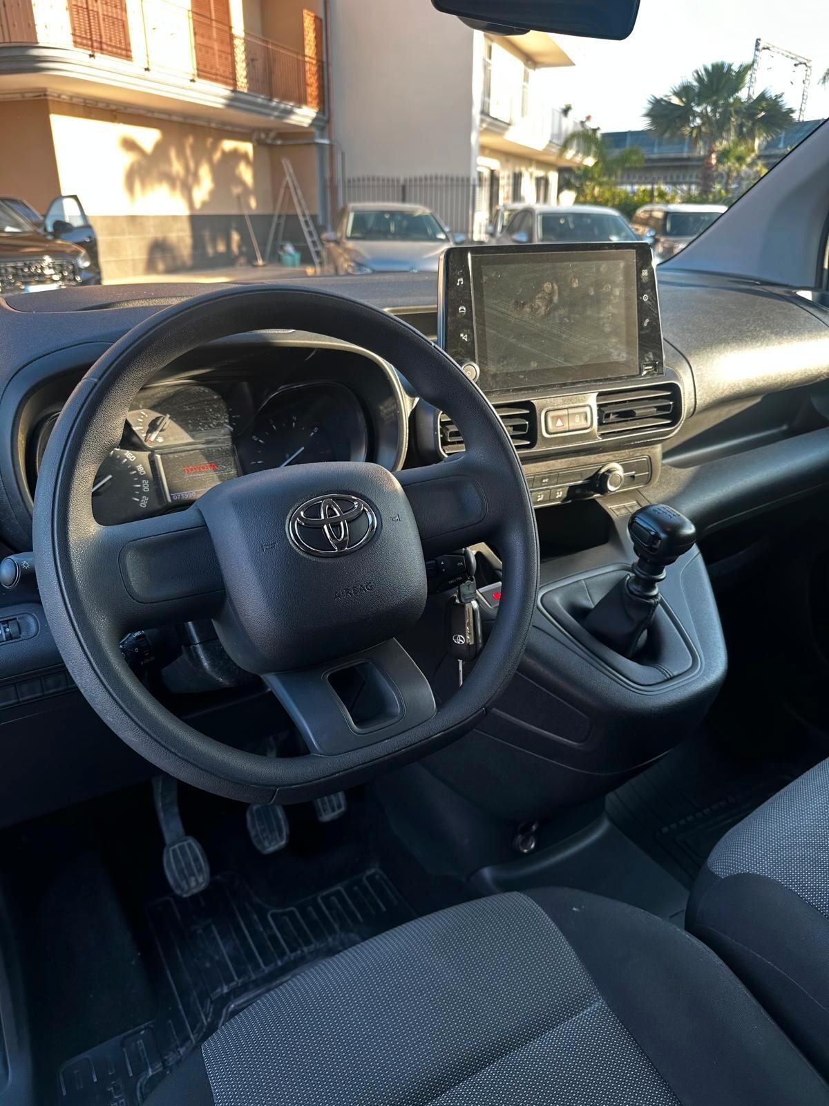 TOYOTA PROACE CITY MAXY