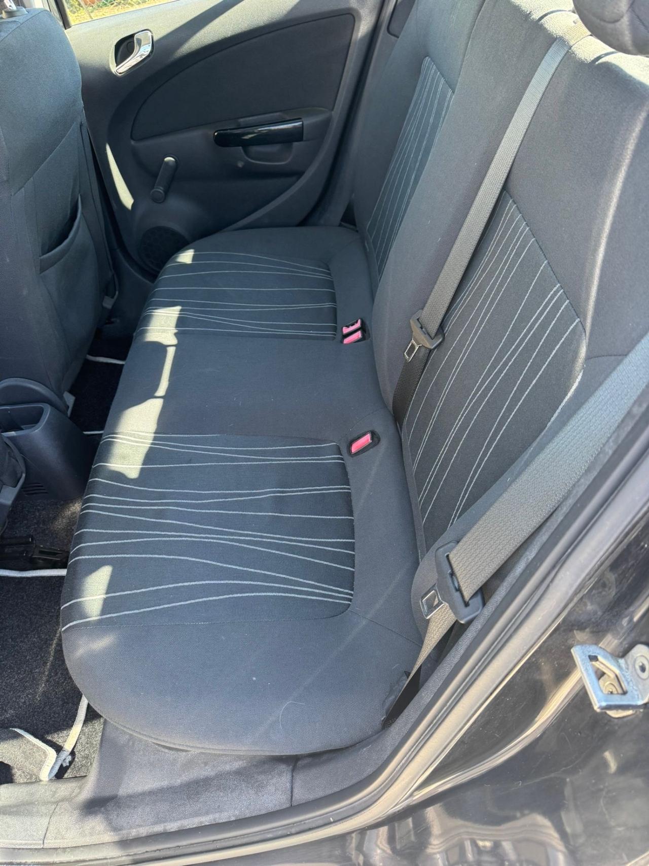 Opel Corsa 1.2 5 porte Cosmo neopatentati