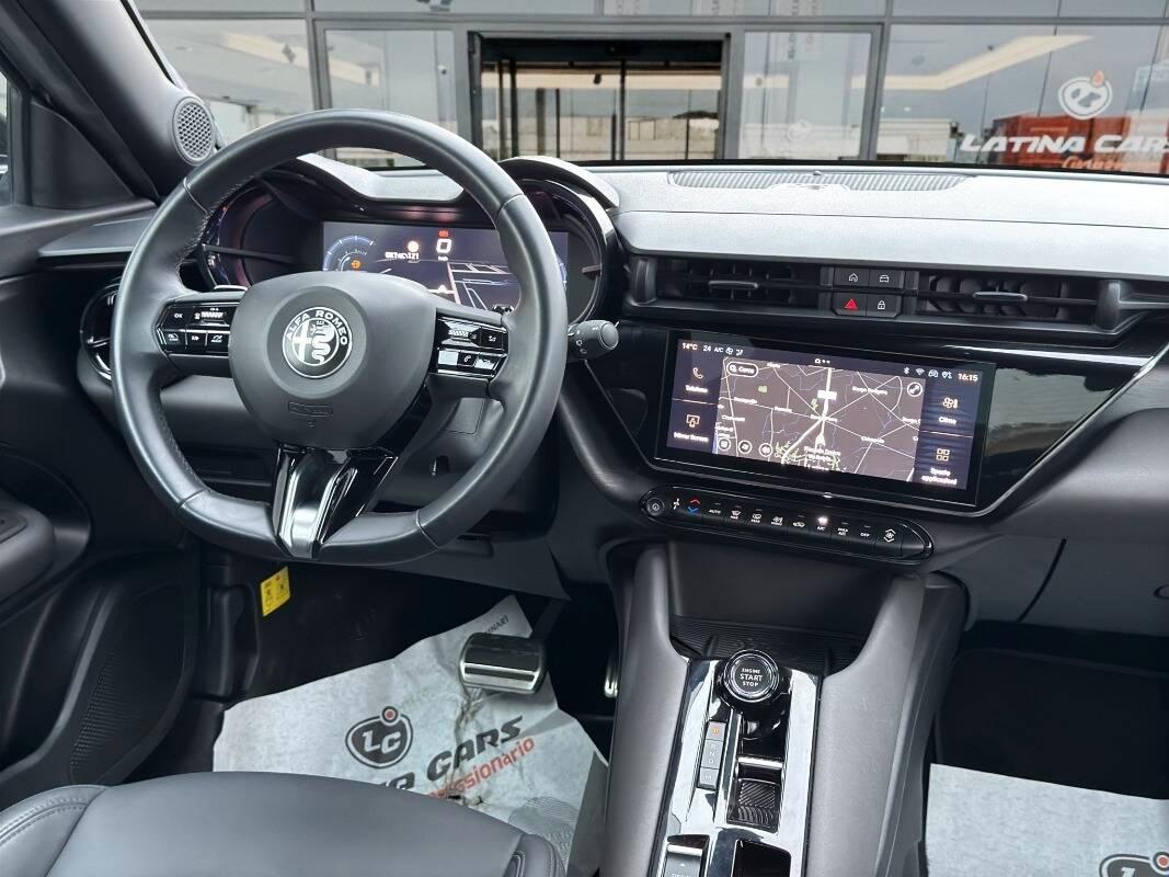 Alfa Romeo Junior 1.2 ibrida 145cv edct6 Con TELECAMERA & NAVIGATORE