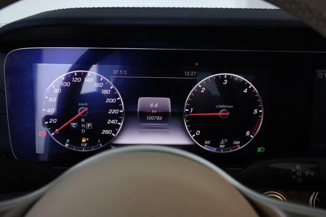 MERCEDES-BENZ CLA sse E Coupé E 220 d 4Matic AMG-Line/Premium
