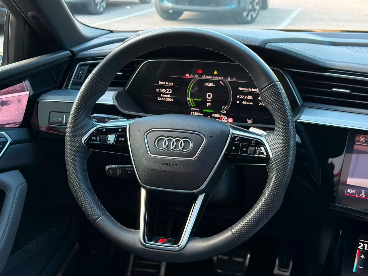 Audi Q8 e-tron SPB 55 quattro S line edition