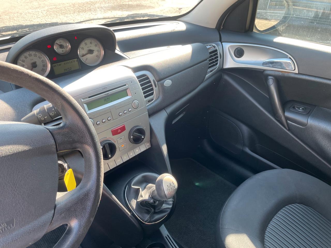 Lancia Ypsilon 1.3 MJT 75 CV Platinum
