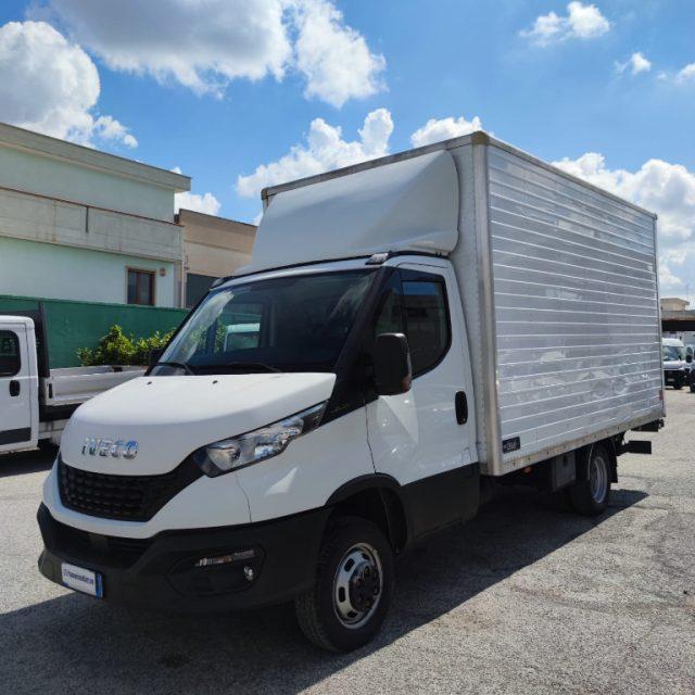 IVECO DAILY 35C14 FURGONE BOX CON SPONDA POSTERIORE 3 P