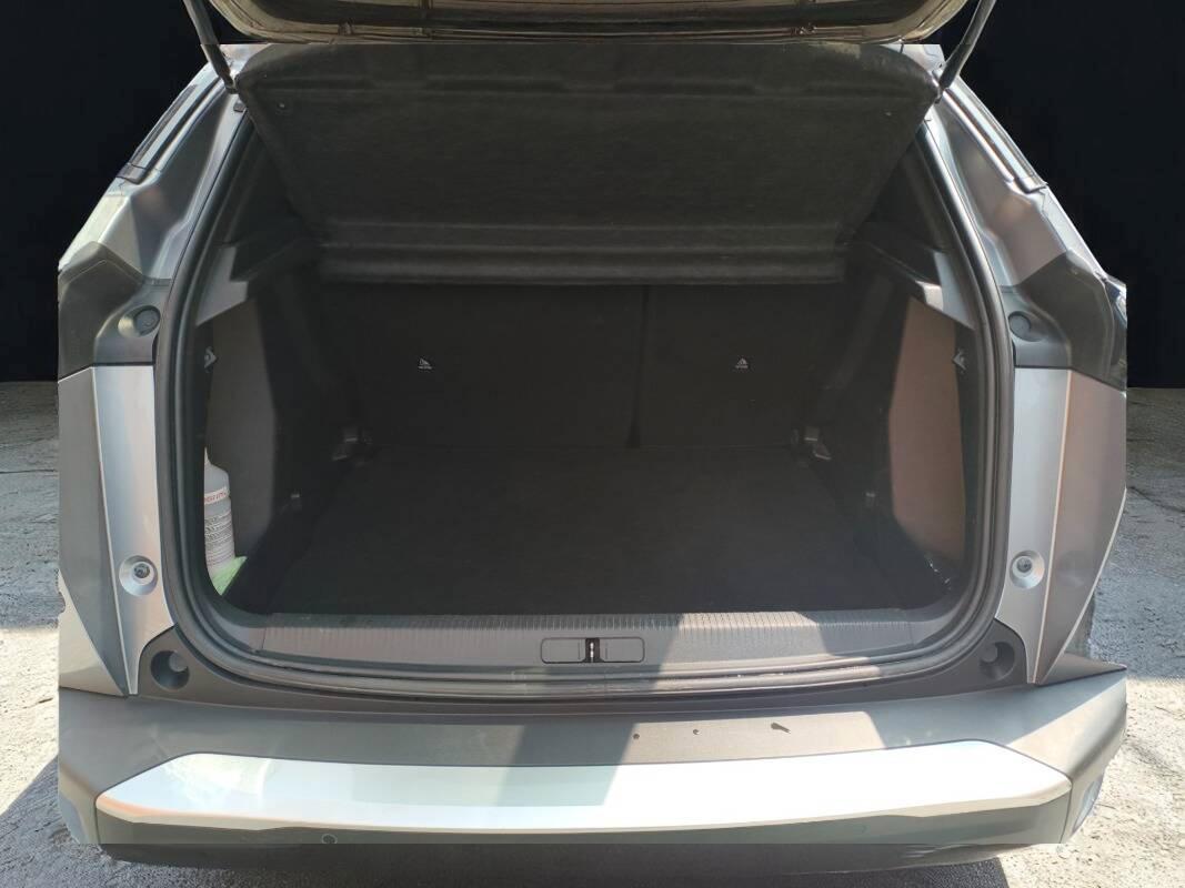 Peugeot 2008 2008 II 2020 1.5 bluehdi Allure Navi Pack 130cv