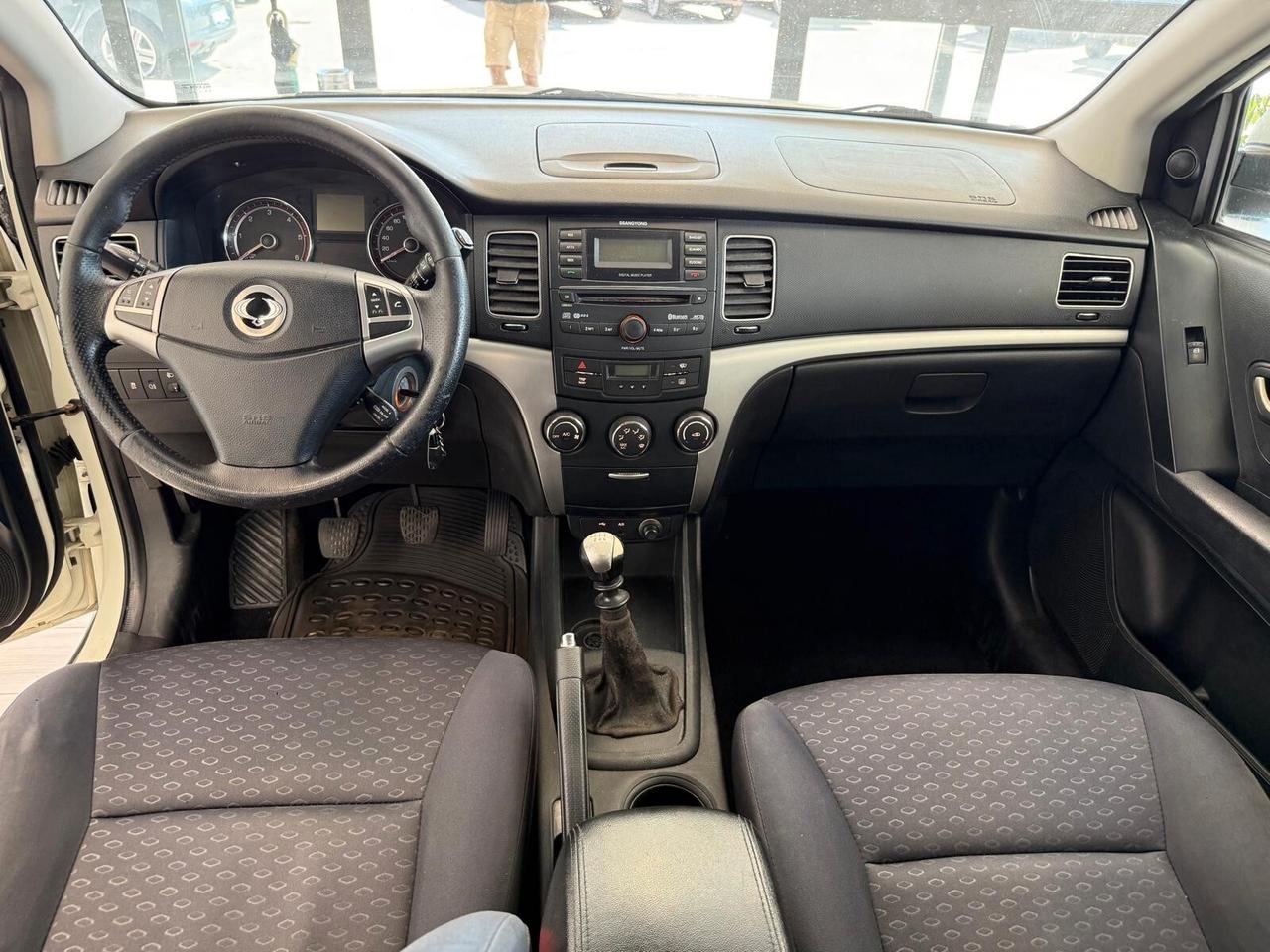 Ssangyong Korando 2.0 175 CV 2WD e-XDi MT C
