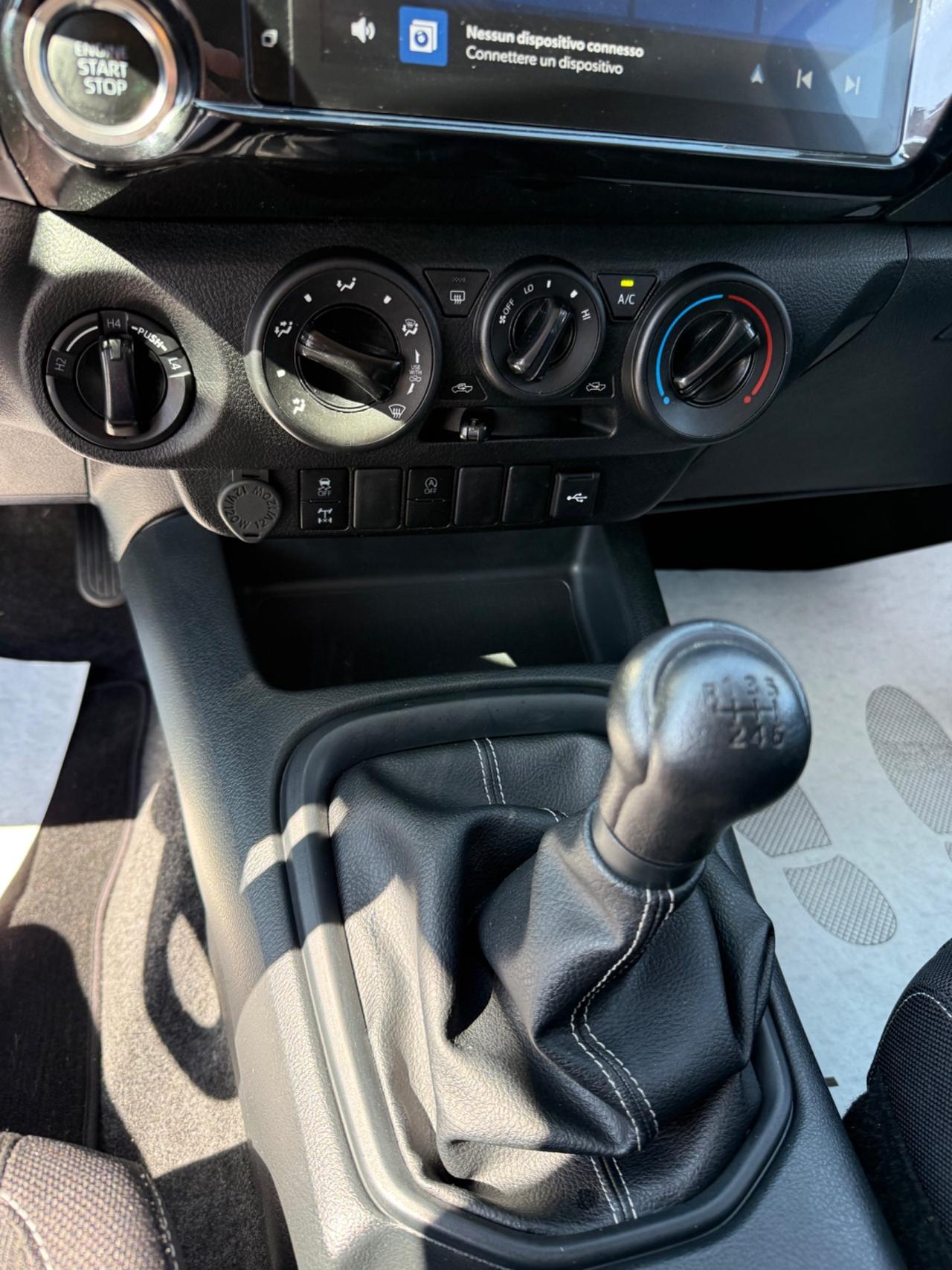 Toyota Hilux 2.8 D-4D 4WD 4 porte Double Cab Comfort