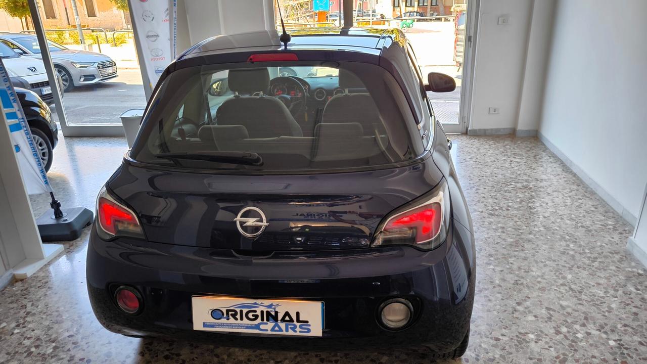 Opel Adam 1.2 70 CV Slam