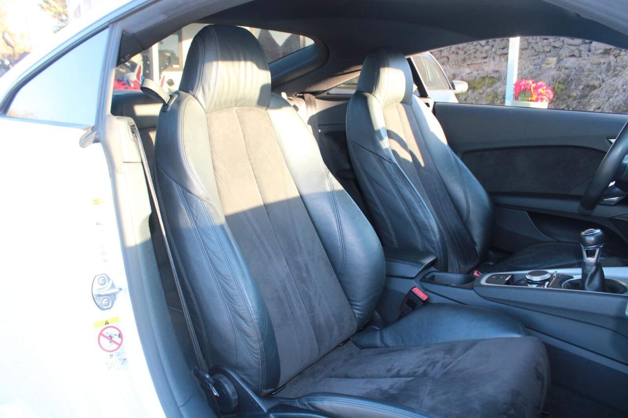 Audi TT Coupé 1.8 TFSI S tronic line