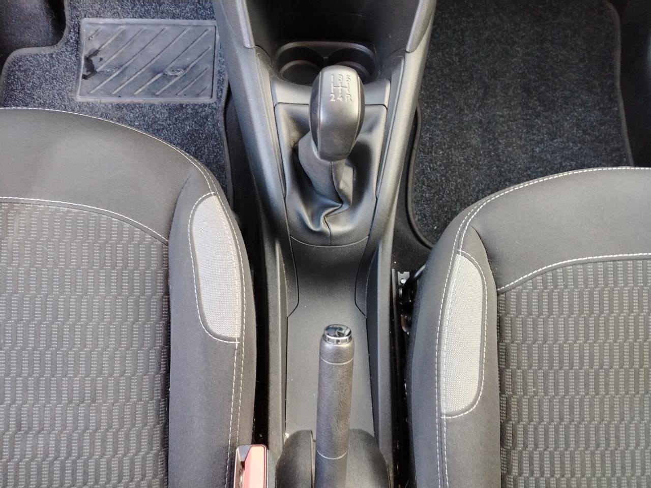 Peugeot 208 PureTech 82 3 porte Access