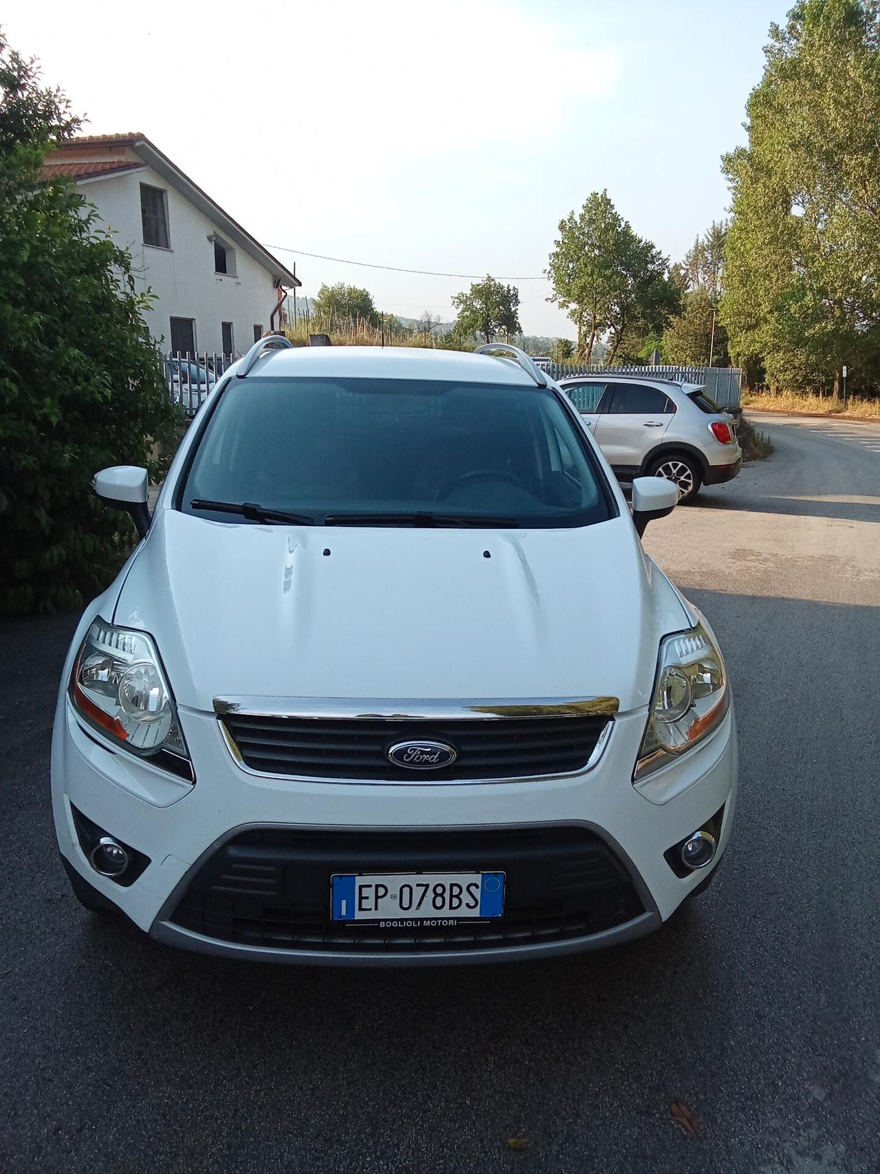 Ford Kuga 2.0 TDCi 140 CV 012