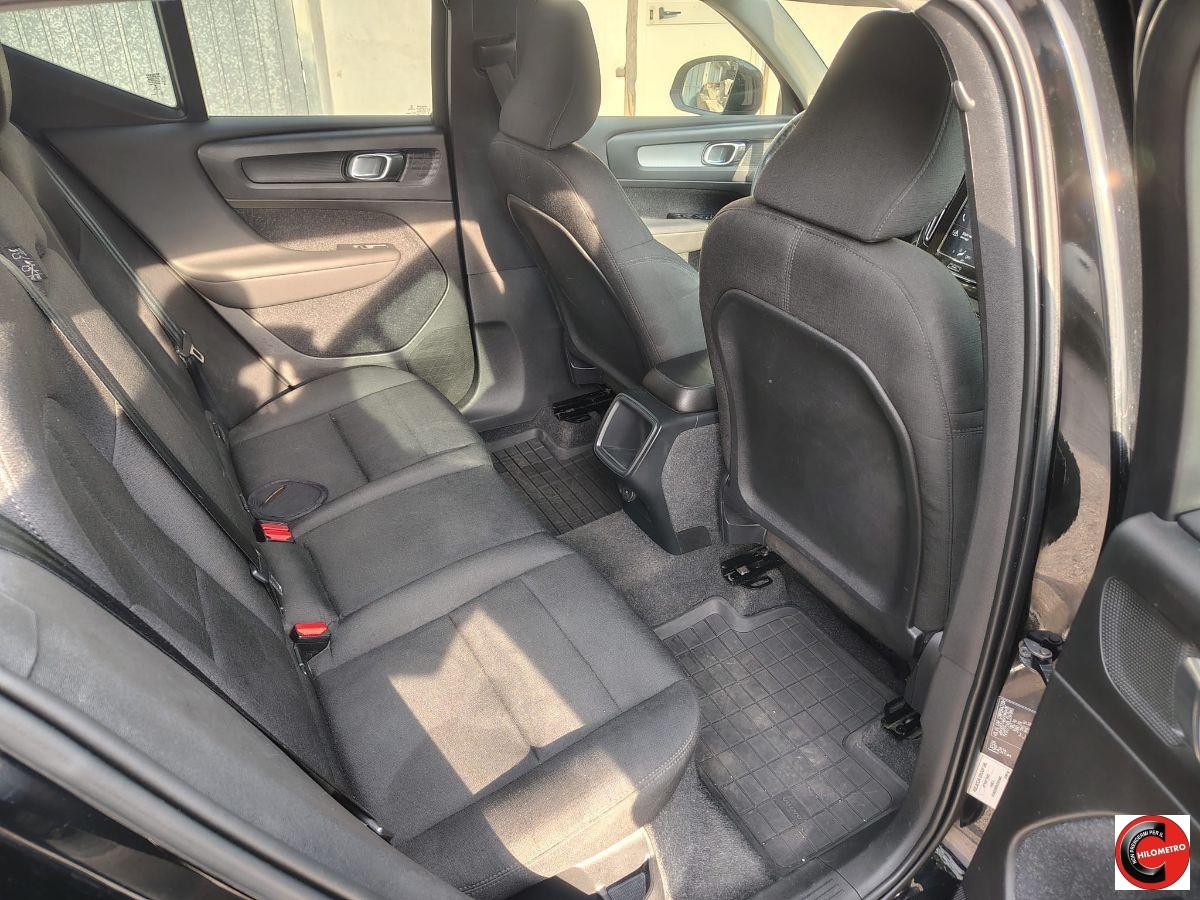 VOLVO XC40 2.0 D 150CV Geartronic Momentum