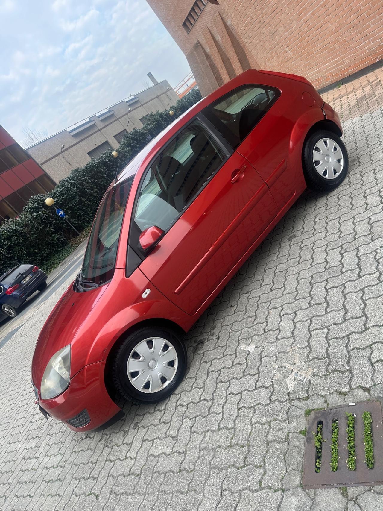 Ford Fiesta 1.2 16V 3p. Ghia