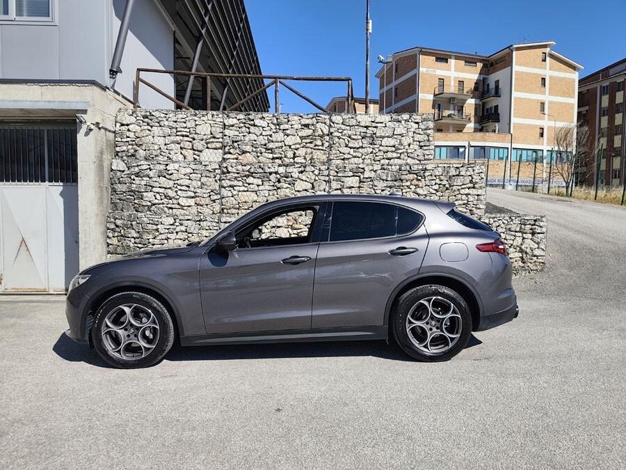 Alfa Romeo Stelvio 2.2 Turbodiesel 190 CV AT8 Q4 Sprint Marmitte Nere, Cerchi 19, STUPENDA!