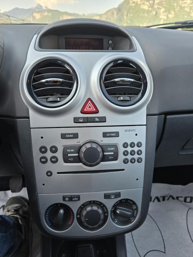 OPEL Corsa 1.2 5 porte Sport