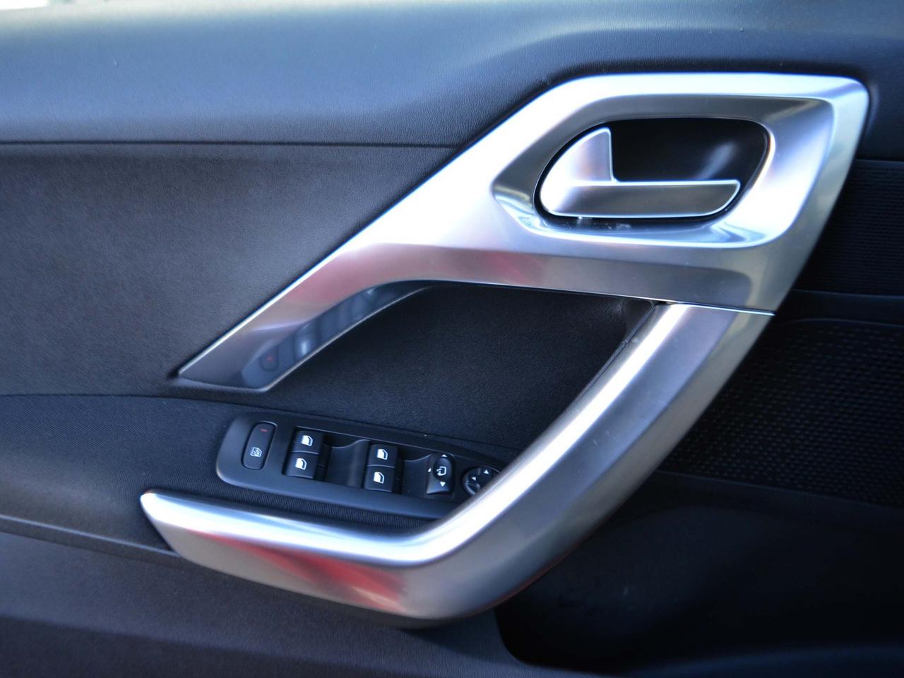 Peugeot 2008 1.2 puretech turbo allure eat6 s&s